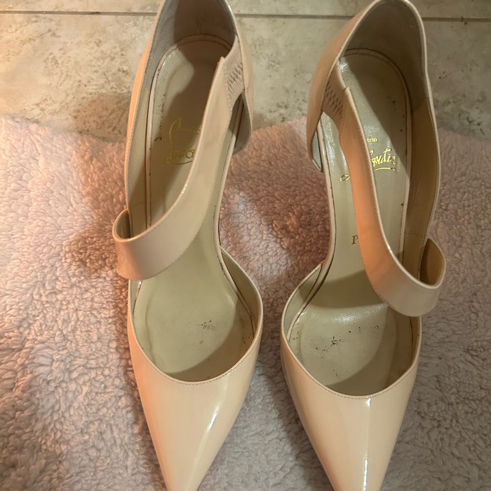 Christian Louboutin Tan heels - Picture 10 of 12